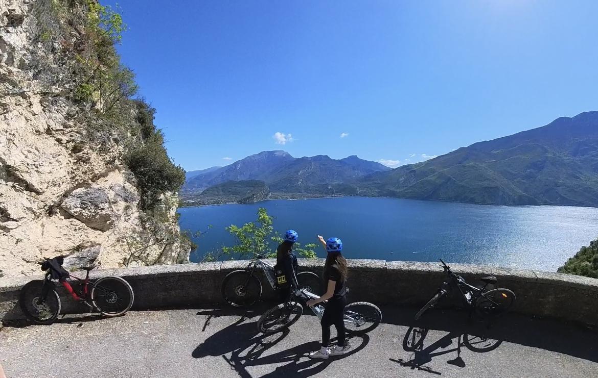 Il Lago di Garda in Bicicletta: I 5 Percorsi Imperdibili con Vista Lago
