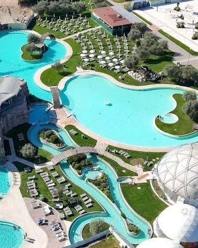 Aquardens: Il Parco Termale più Grande d'Italia nel Cuore della Valpolicella