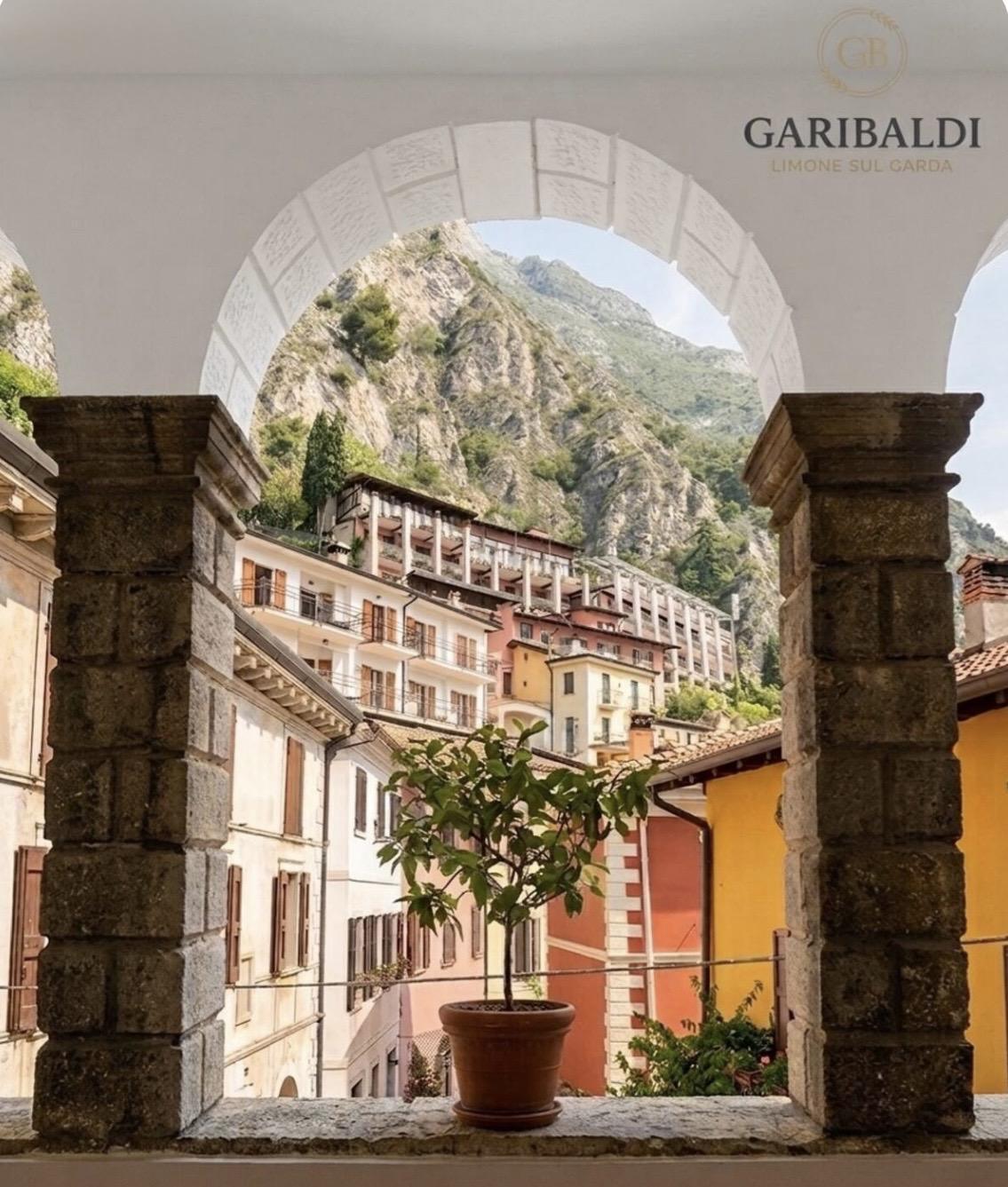 Palazzo Garibaldi - Limone sul Garda Palazzo Garibaldi - Limone sul Garda
