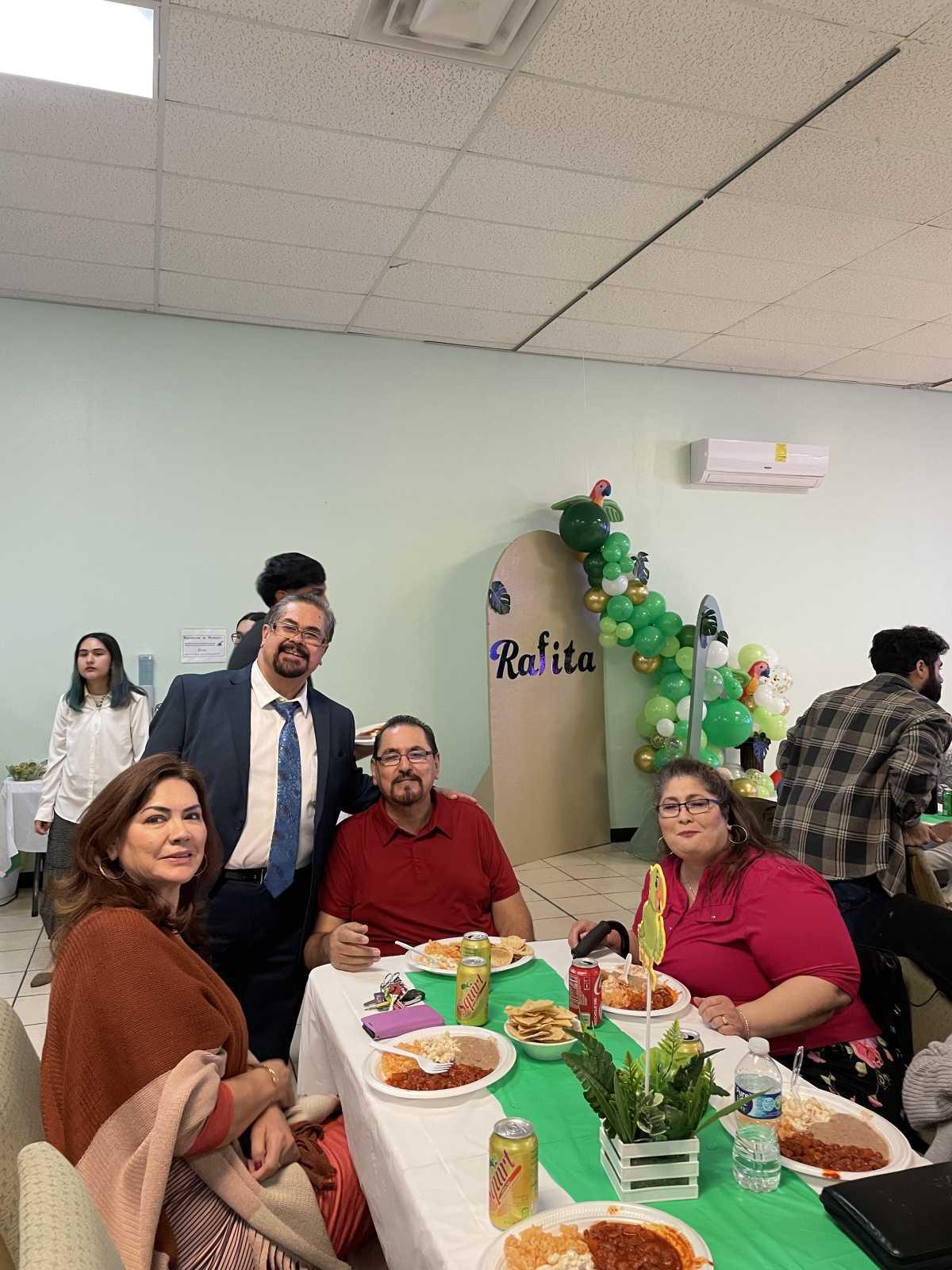 CELEBRANDO A NUESTRO QUERIDO RAFITA QUIÑONES CELEBRANDO A NUESTRO QUERIDO RAFITA QUIÑONES