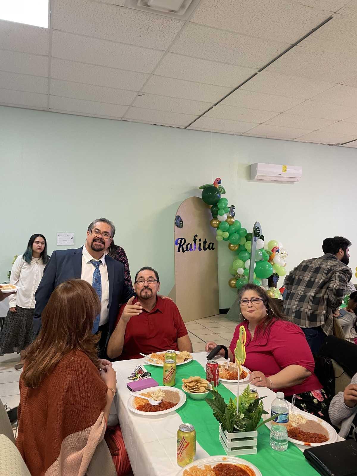 CELEBRANDO A NUESTRO QUERIDO RAFITA QUIÑONES CELEBRANDO A NUESTRO QUERIDO RAFITA QUIÑONES