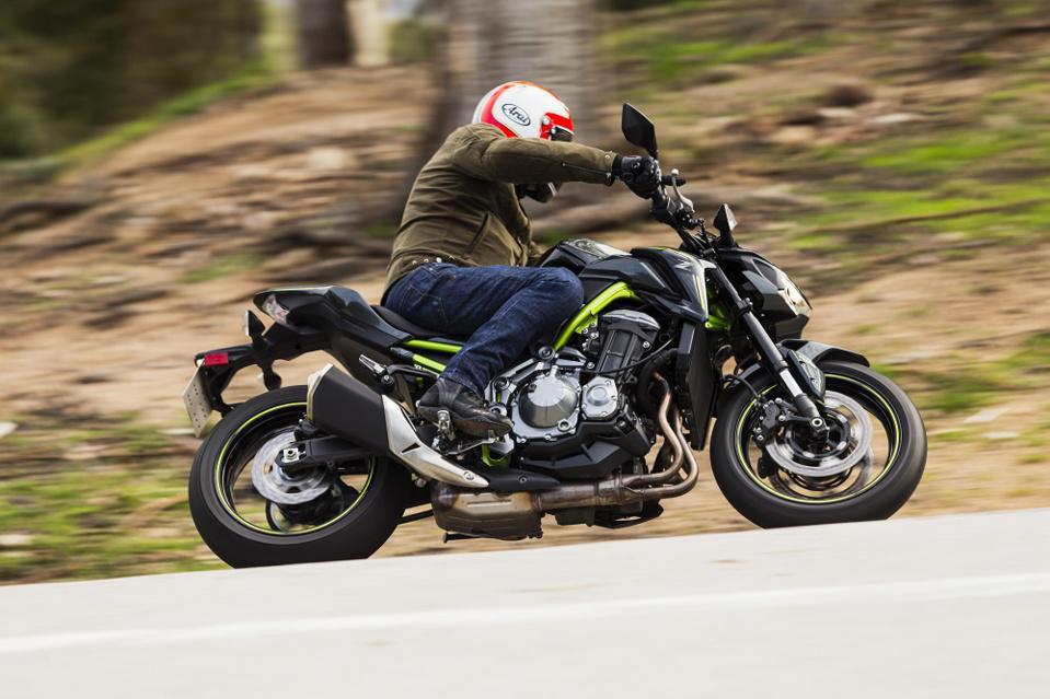 Kawasaki Z900 : le quatre cylindres du permis A2