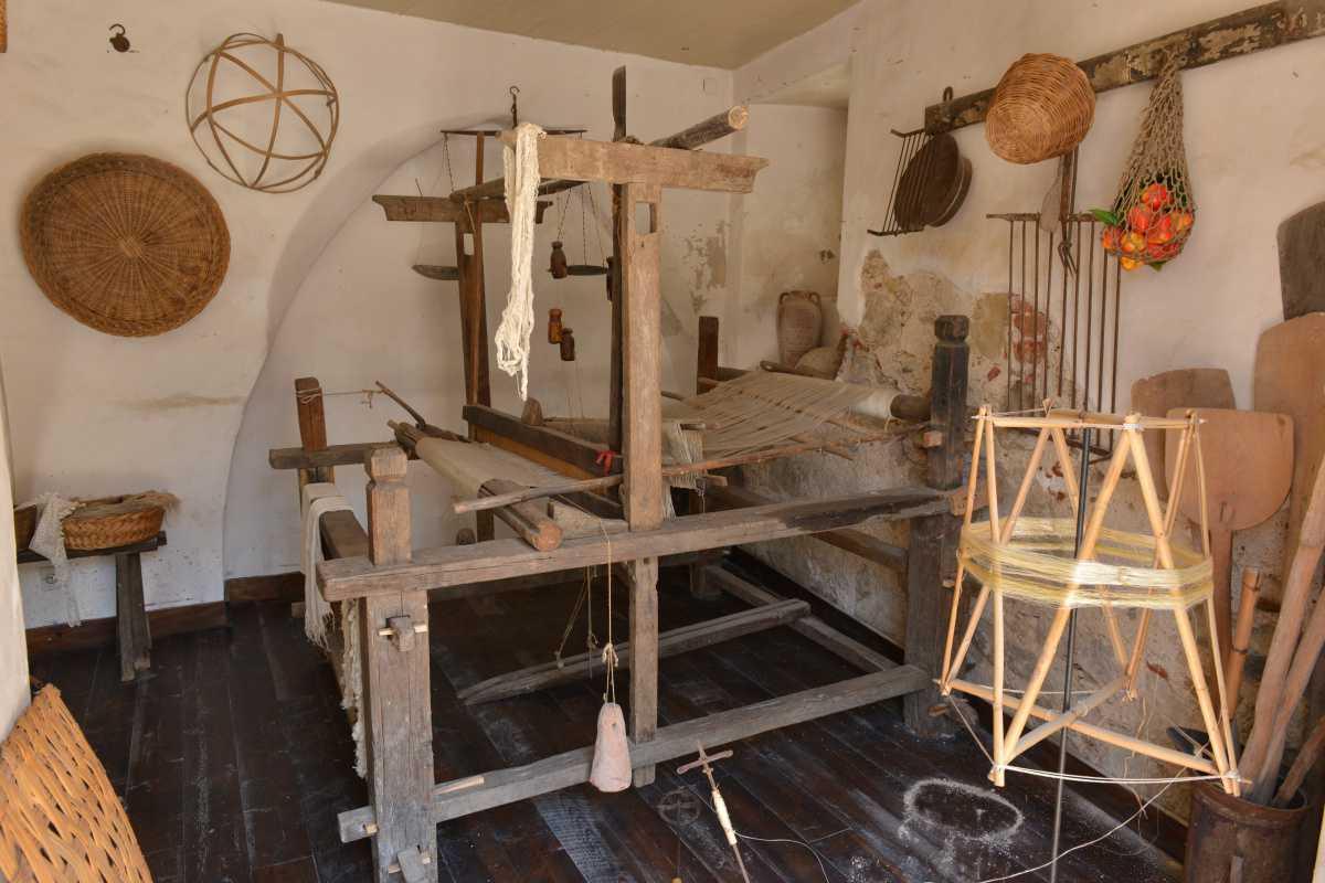 Museo "Casa del Baco" - Museum "House of the Silkworm"