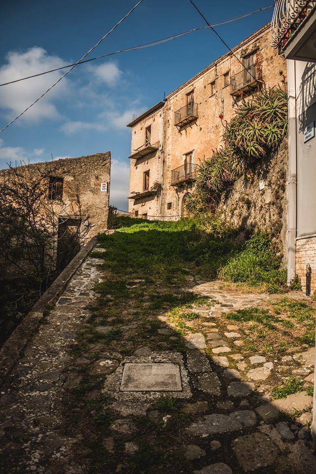 Via Porta Grande Lombardia