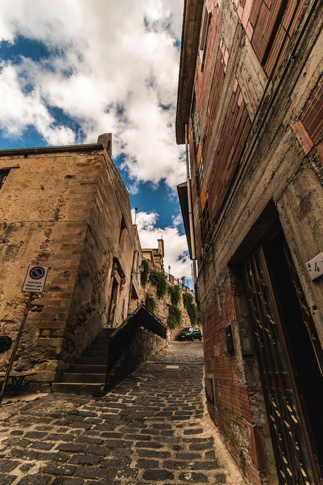 Via Madre Chiesa