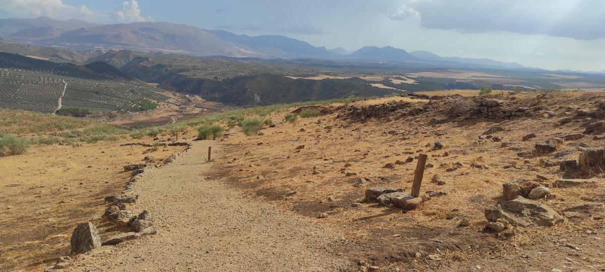 13. Ruta por el Yacimiento arqueológico Tajo de Villavieja .