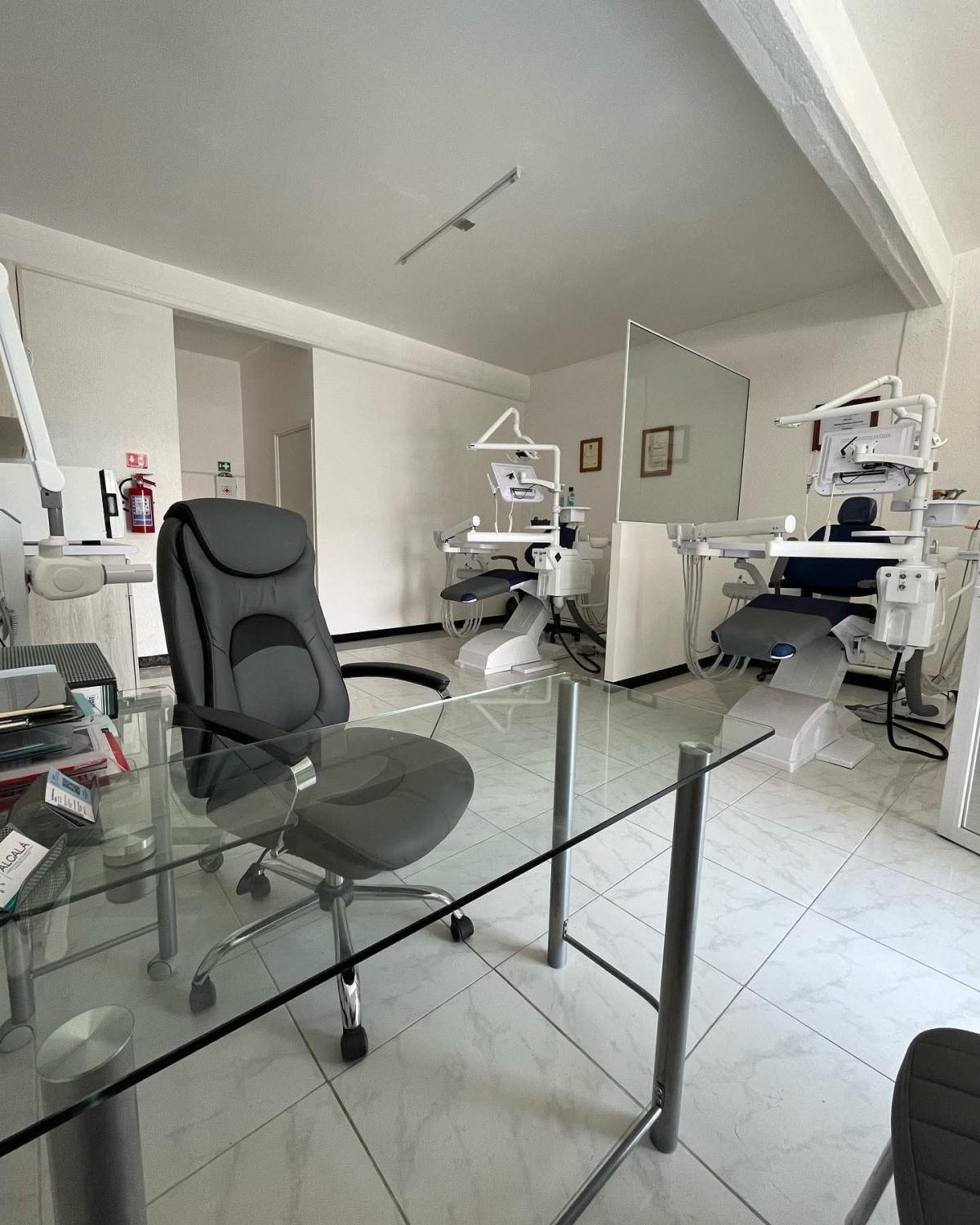 CLÍNICA DE ORTODONCIA Y ODONTOLOGÍA INTEGRAL CLÍNICA DE ORTODONCIA Y ODONTOLOGÍA INTEGRAL