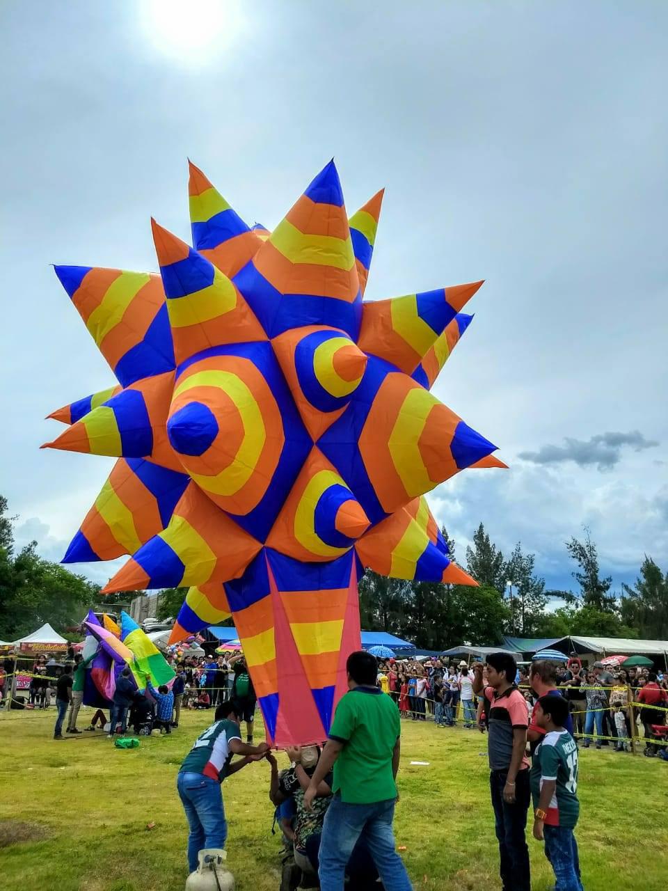 18vo FESTIVAL DE GLOBOS DE CANTOLLA 18vo FESTIVAL DE GLOBOS DE CANTOLLA