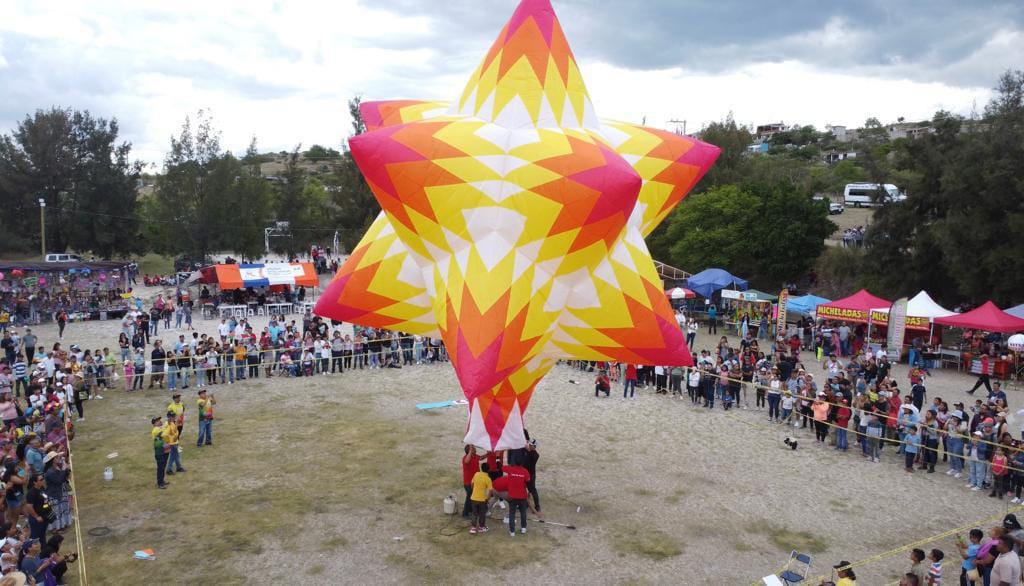 18vo FESTIVAL DE GLOBOS DE CANTOLLA 18vo FESTIVAL DE GLOBOS DE CANTOLLA