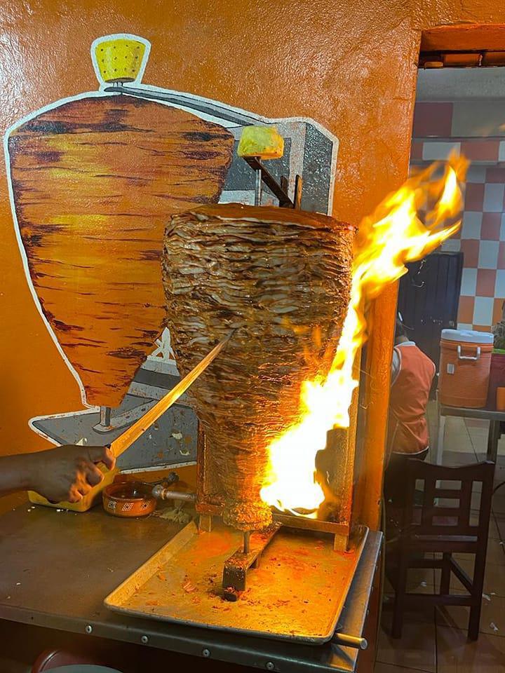 TAQUERÍA TACOMIENDO TAQUERÍA TACOMIENDO