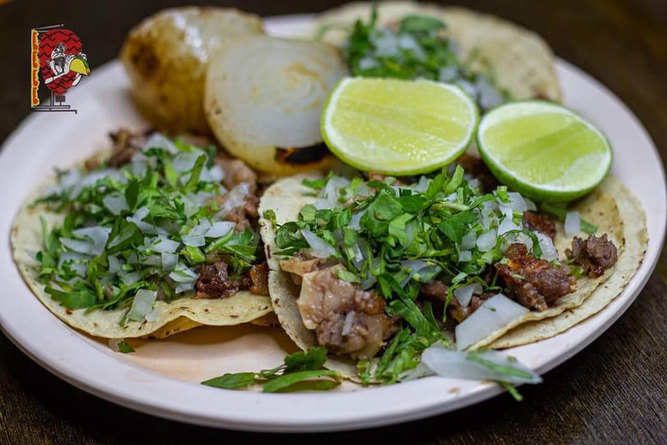 TAQUERÍA TACOMIENDO TAQUERÍA TACOMIENDO