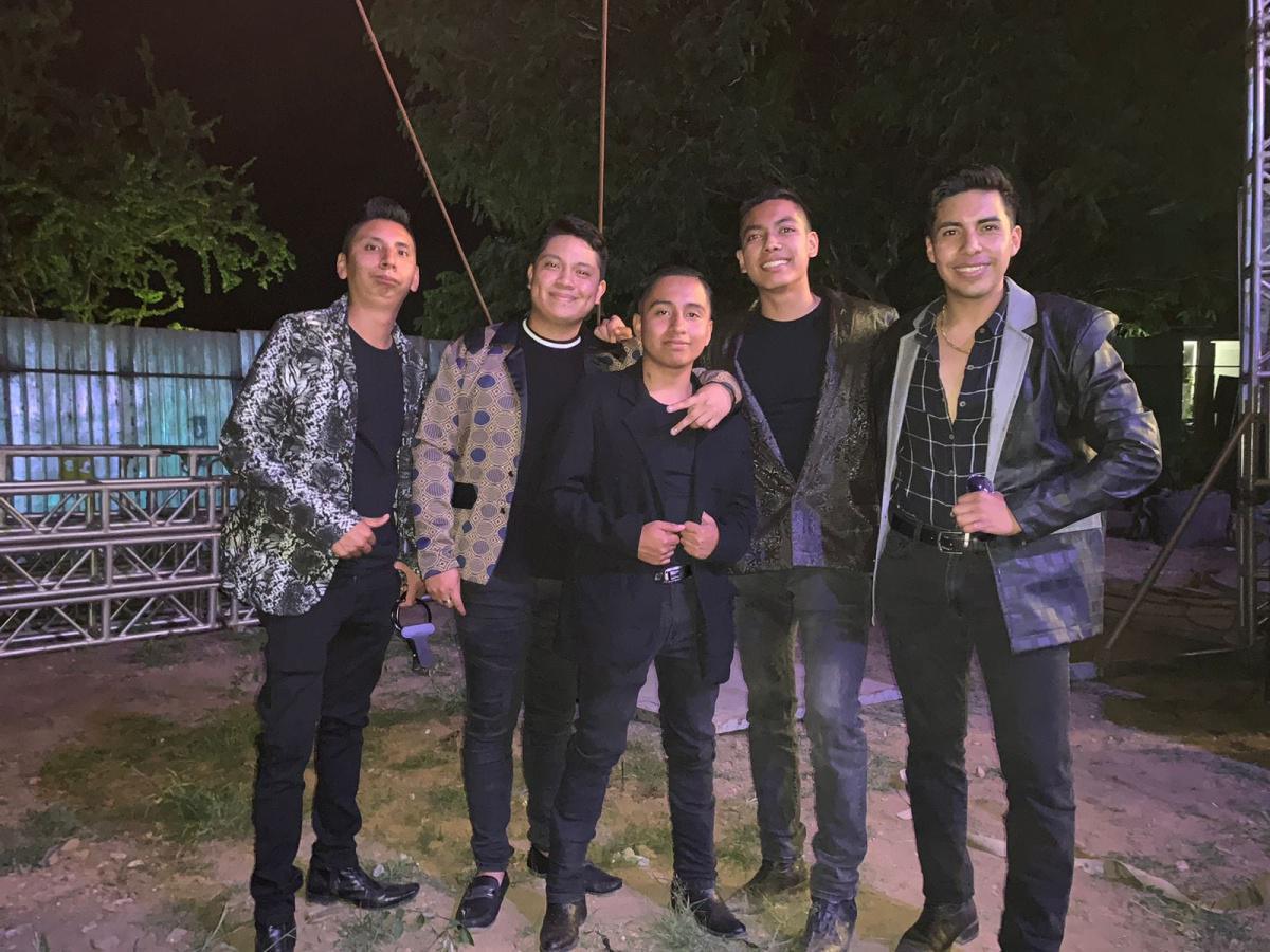 LOS COMPAS DE HUITZO LOS COMPAS DE HUITZO