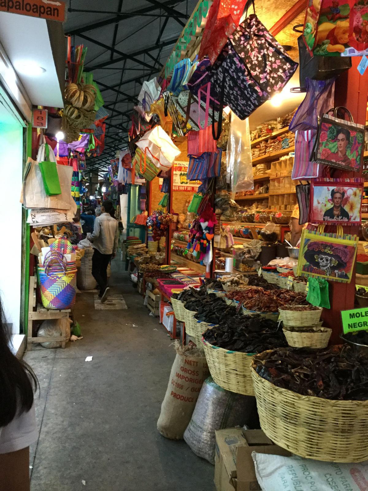 MERCADO BENITO JUÁREZ MERCADO BENITO JUÁREZ