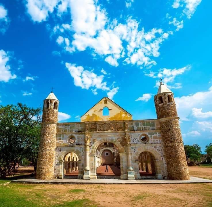 EX CONVENTO DE CUILAPAM DE GUERRERO EX CONVENTO DE CUILAPAM DE GUERRERO