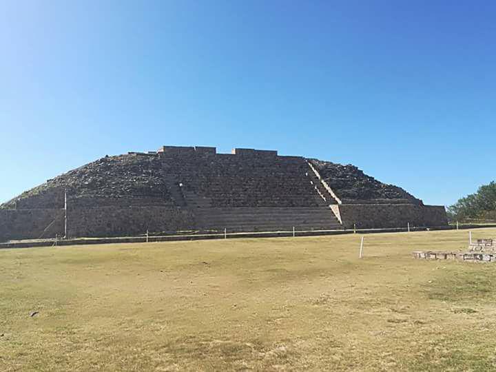 ZONA ARQUEOLÓGICA DE SANTA MARÍA ATZOMPA ZONA ARQUEOLÓGICA DE SANTA MARÍA ATZOMPA
