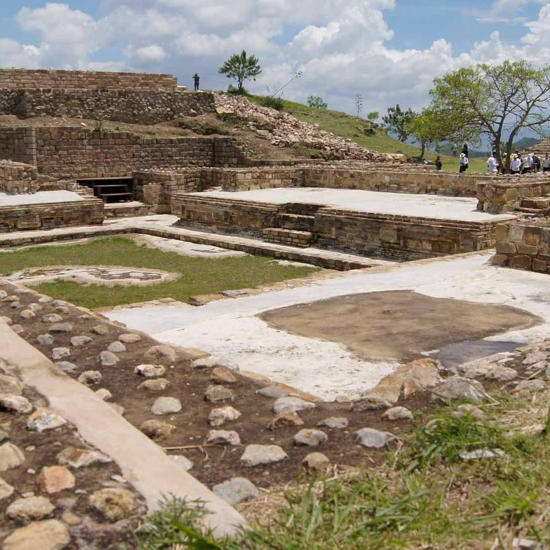 ZONA ARQUEOLÓGICA DE SANTA MARÍA ATZOMPA ZONA ARQUEOLÓGICA DE SANTA MARÍA ATZOMPA
