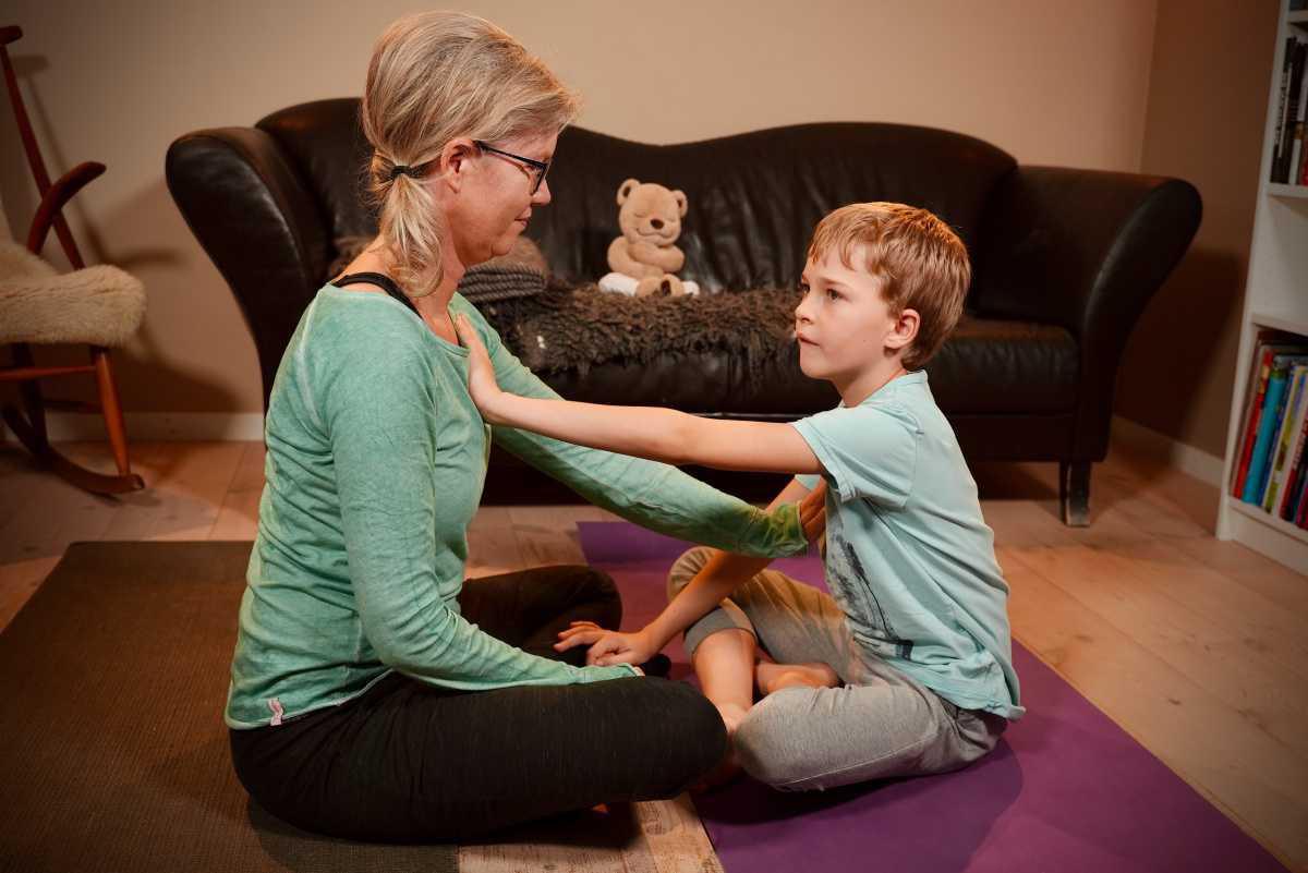 Børnemeditation hjælper dit barn med at finde indre ro Børnemeditation hjælper dit barn med at finde indre ro
