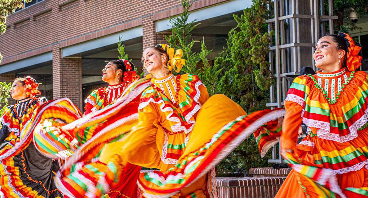 Make the Lancaster City Welcome Center your first stop! Make the Lancaster City Welcome Center your first stop!