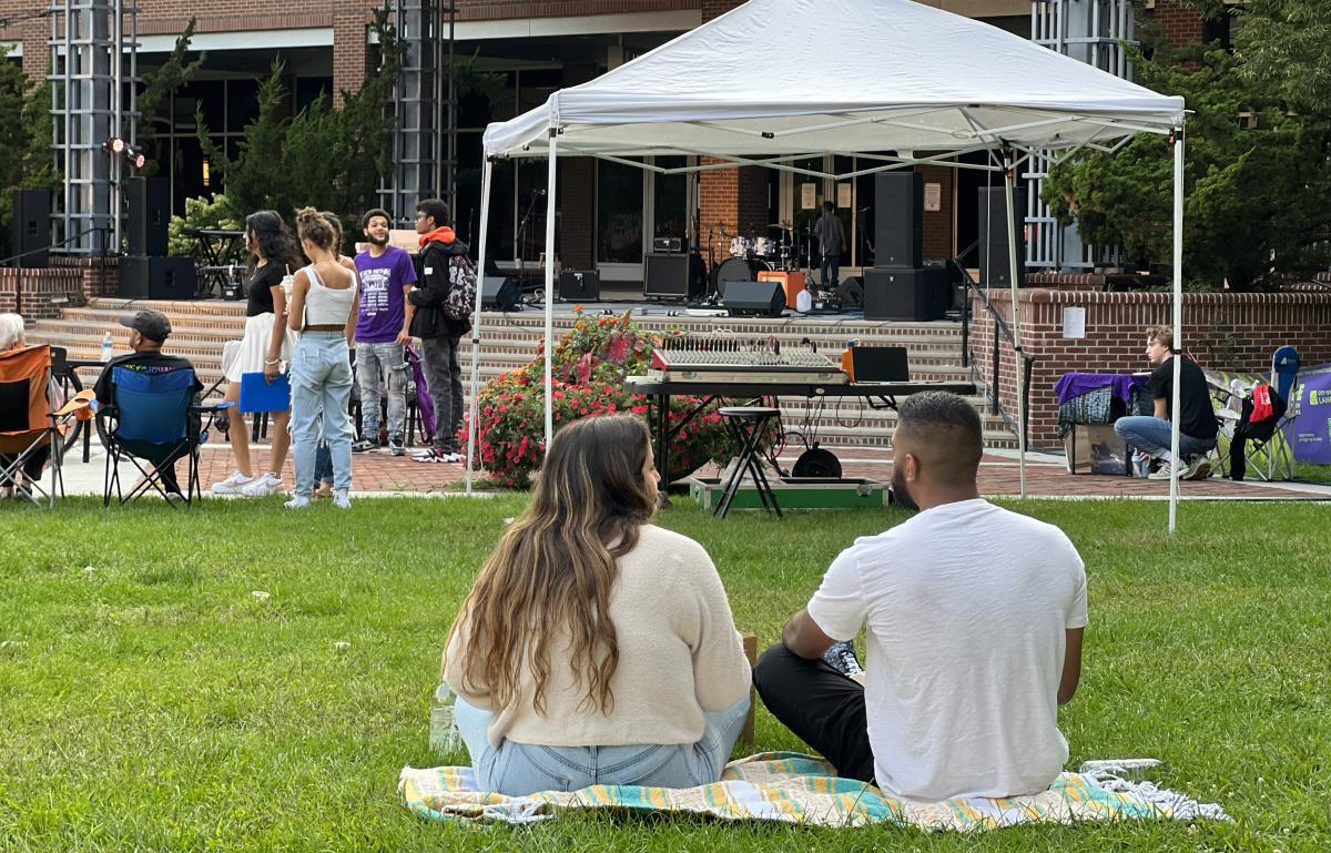 MUSIC FRIDAYS MUSIC FRIDAYS