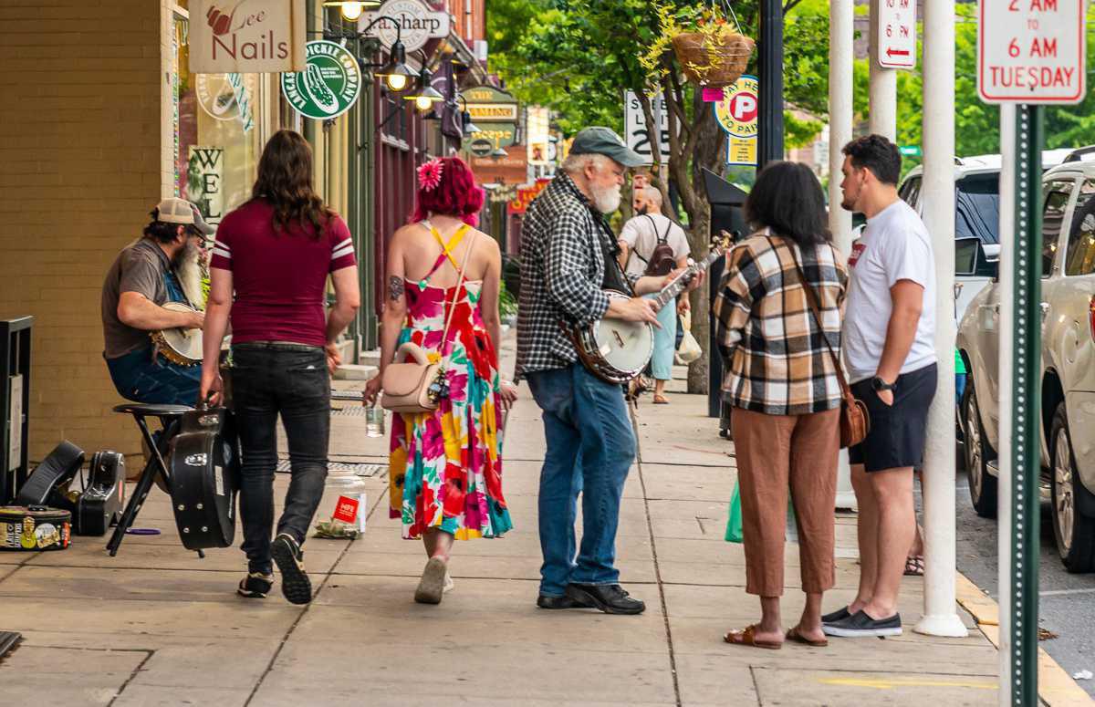 MUSIC FRIDAYS MUSIC FRIDAYS