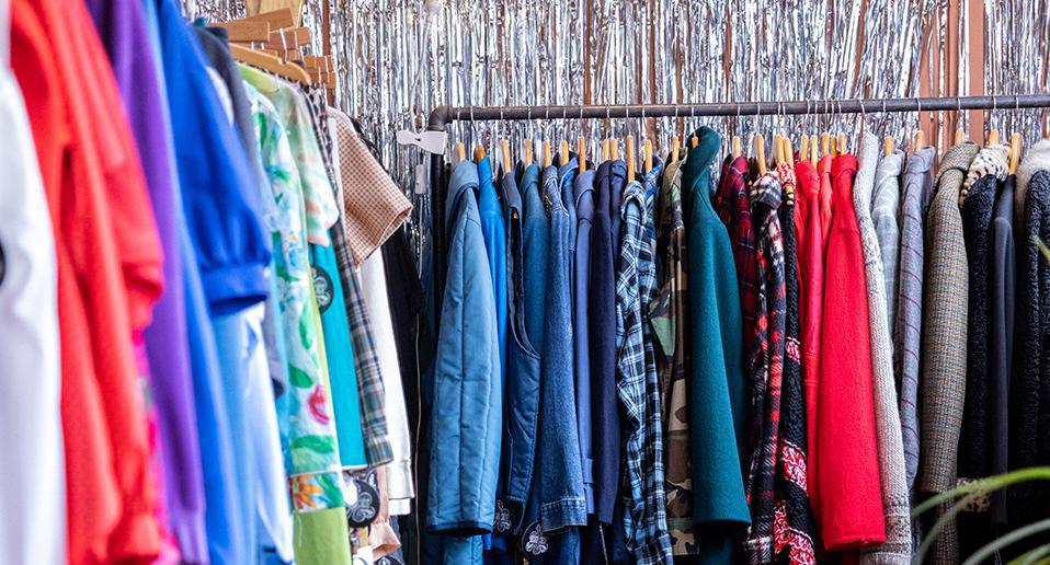 BUiLDiNG CHARACTER BUiLDiNG CHARACTER