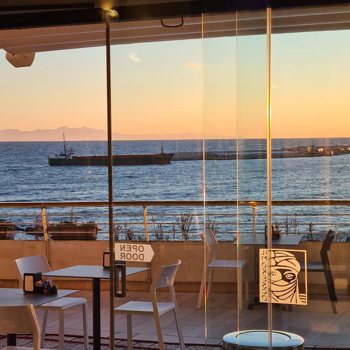 Aperitivo vista mare