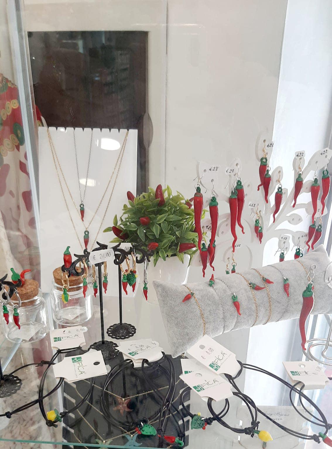 Fica, mediterranean jewelry