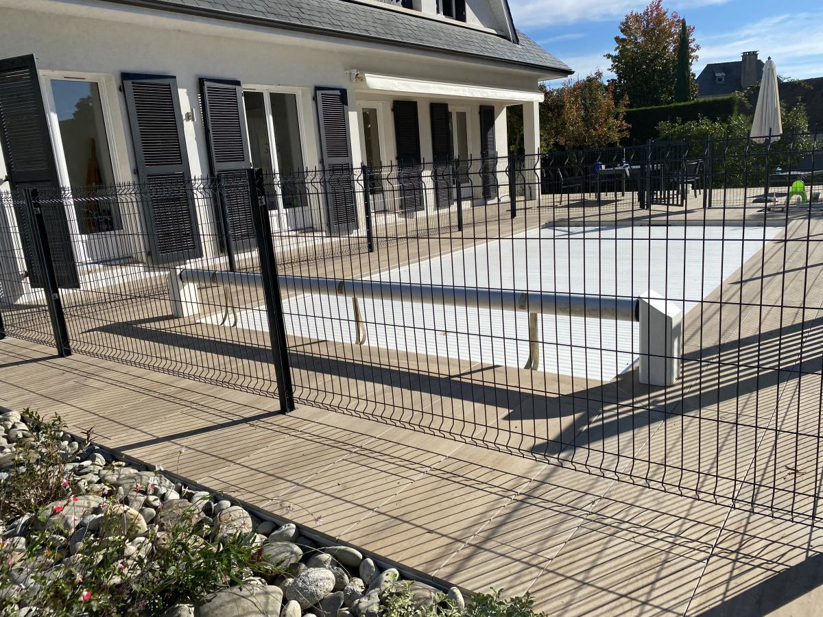 Création terrasse autour d'une piscine 