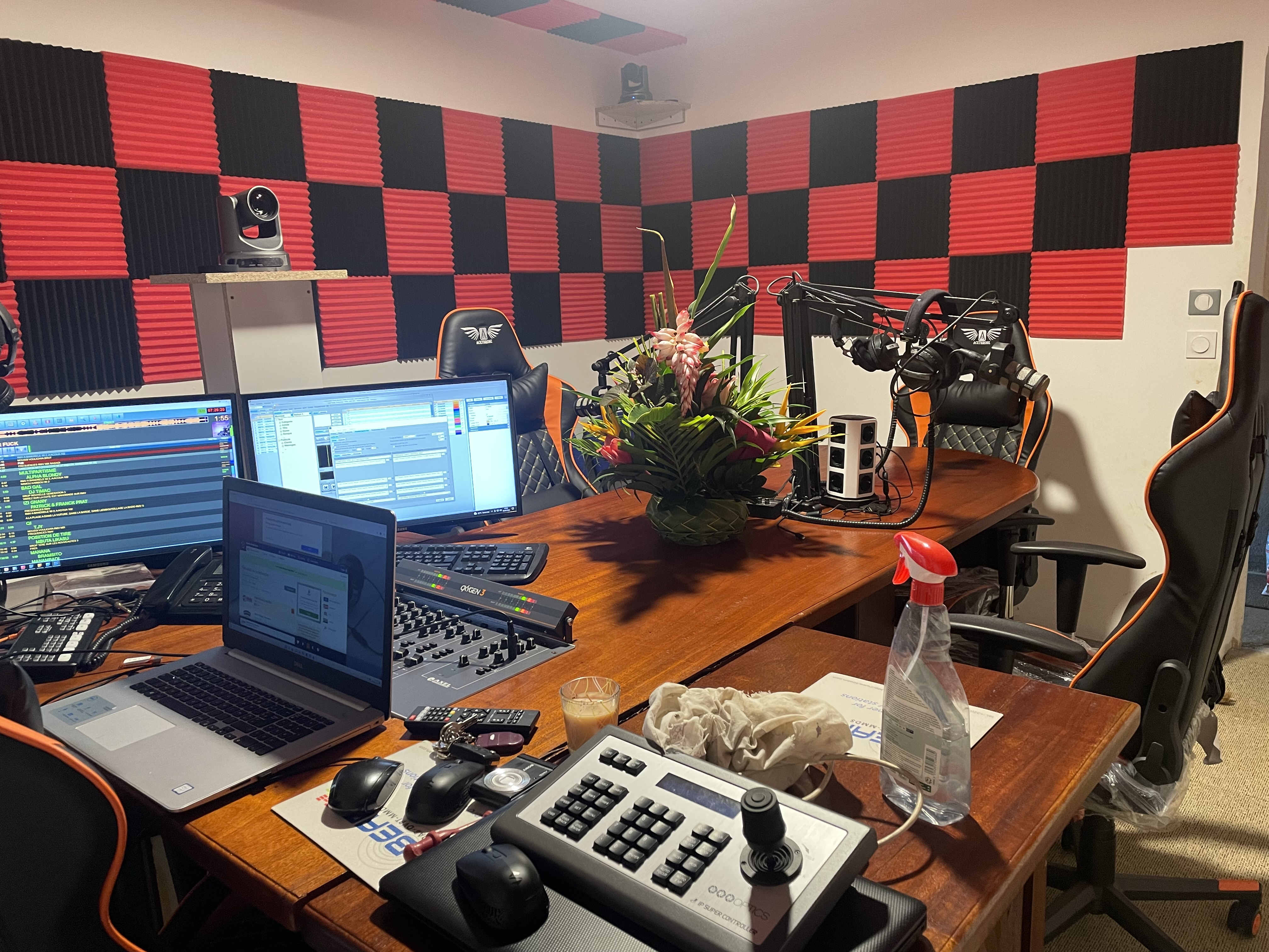 Studio RMV (Radio Miréréni Village)