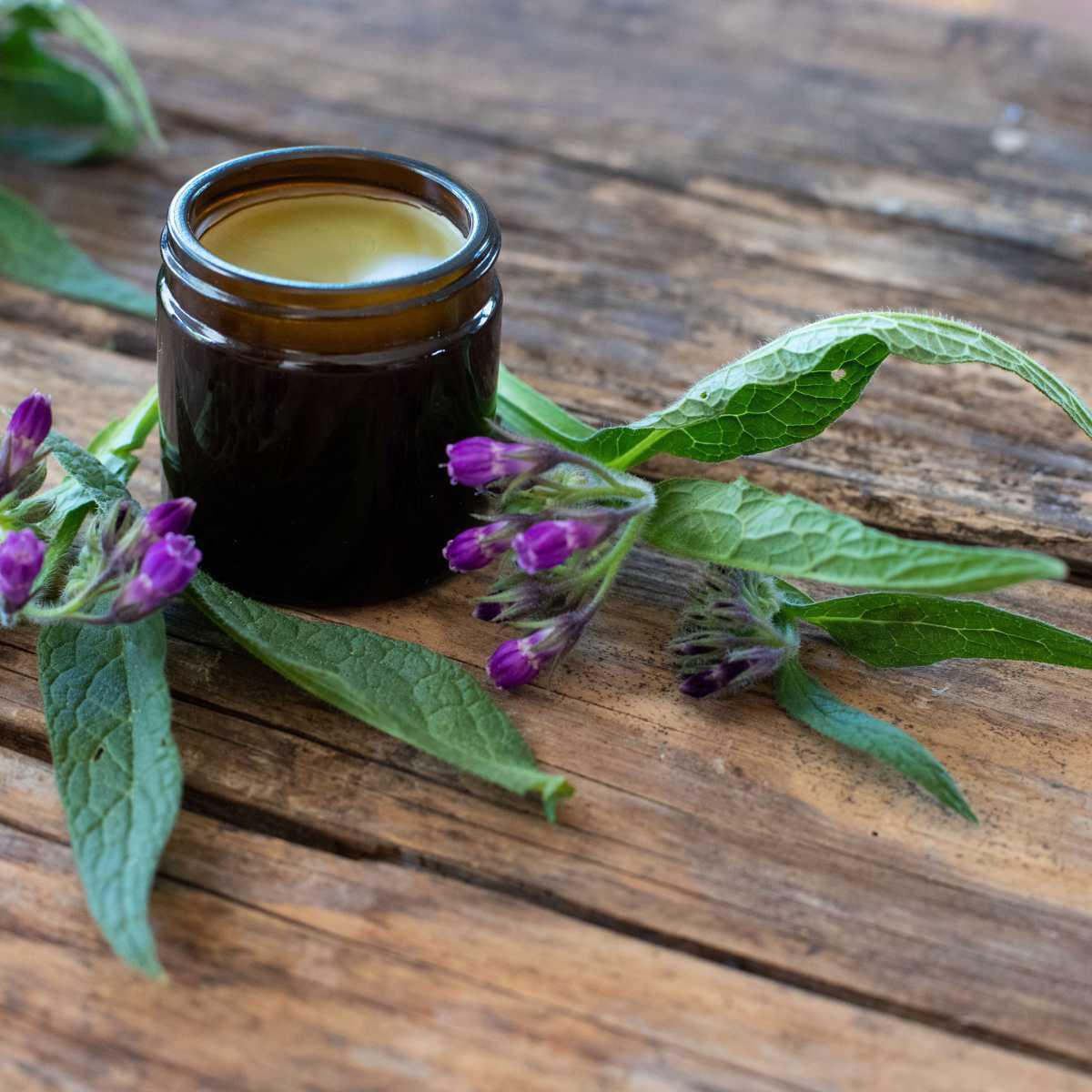 Comfrey ointment
