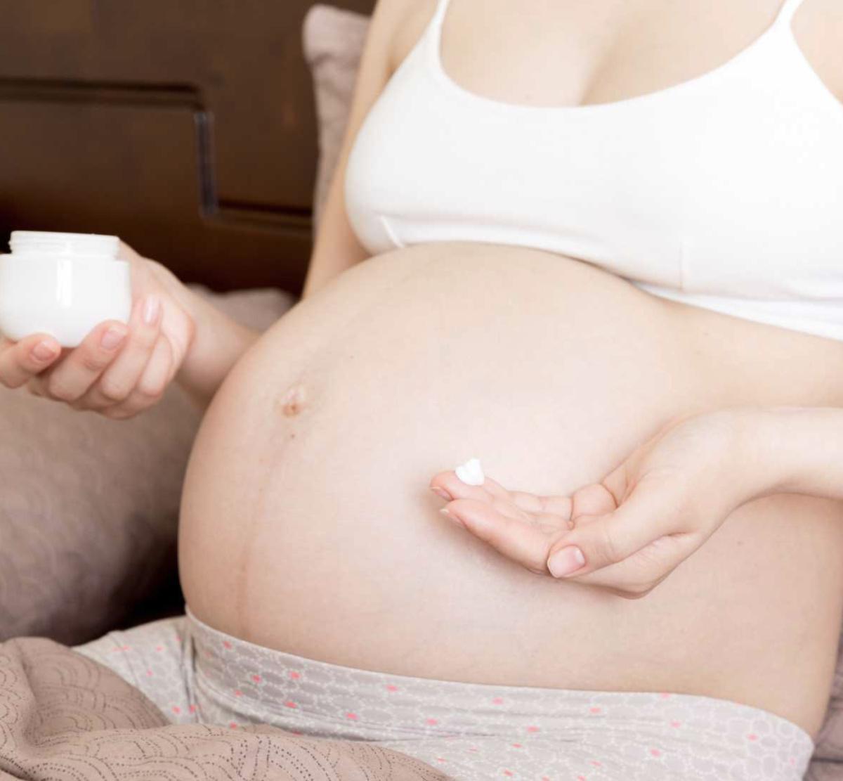 Skin repair ointment for pregnant women