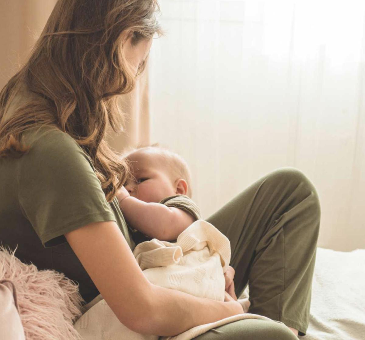 Poultice for breast engorgement (breastfeeding)