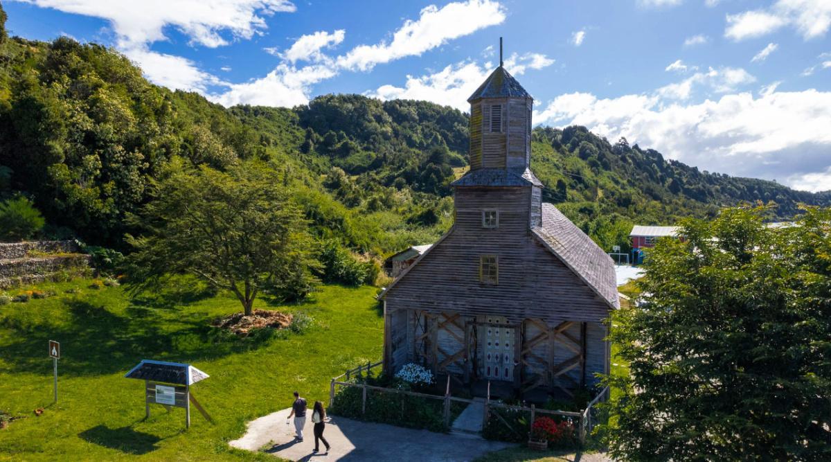 Iglesia Santiago Apóstol de Detif Iglesia Santiago Apóstol de Detif