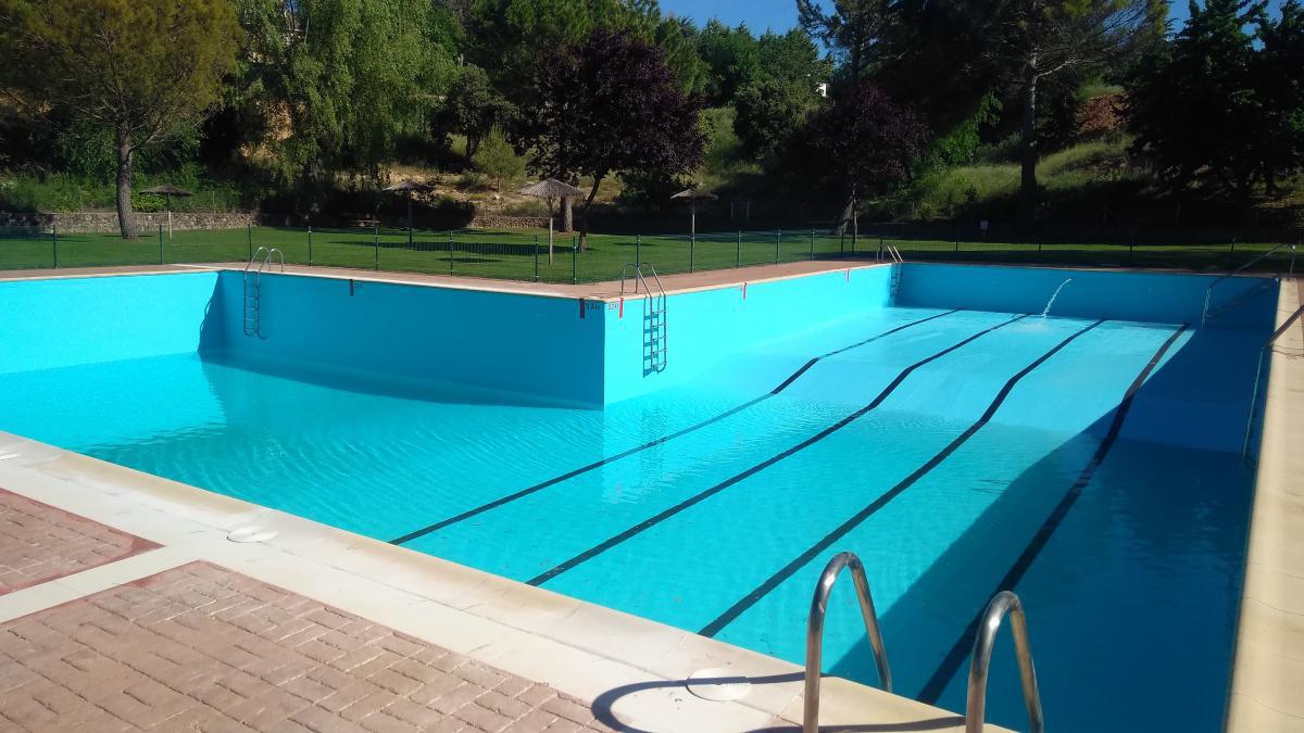 PISCINA