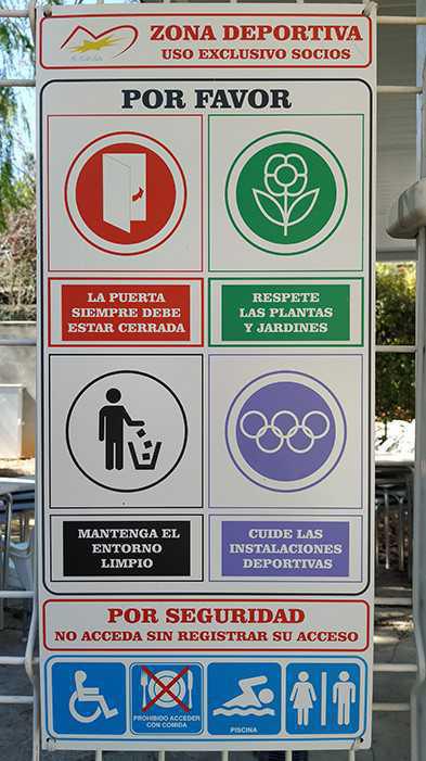 PISCINA