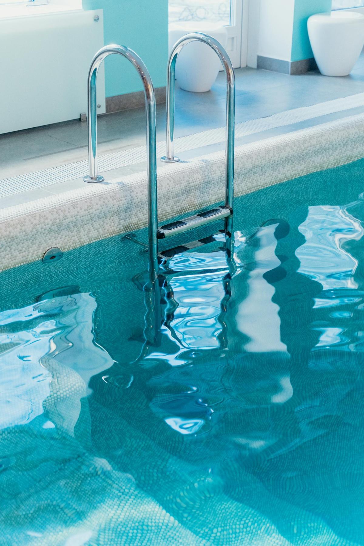 Torno de acceso a piscina