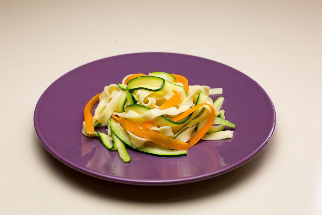 TAGLIATELLES ET RUBANS DE LÉGUMES TAGLIATELLES ET RUBANS DE LÉGUMES