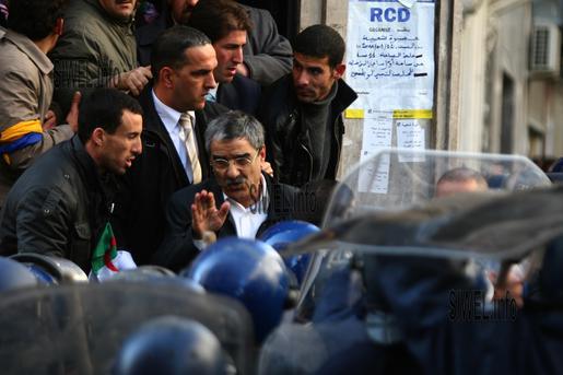 Le RCD empêché de sortir de son siège régional à Alger le 22 janvier (Photo SIWEL)
