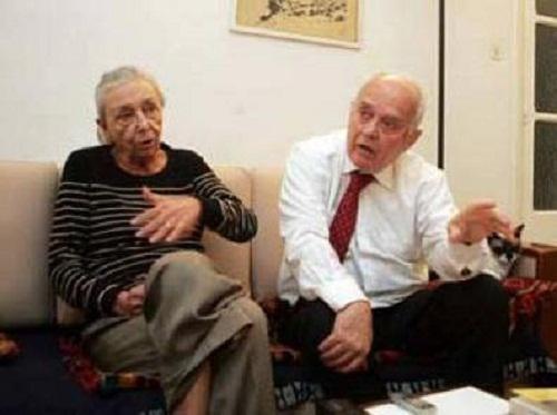 Pierre et Claudine Chaulet  chez eux à Alger en 2012. PH/DR