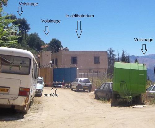 Le lieu où se situe la batisse aqui abrite le dortoir des policiers et le voisinage. PH/Siwel