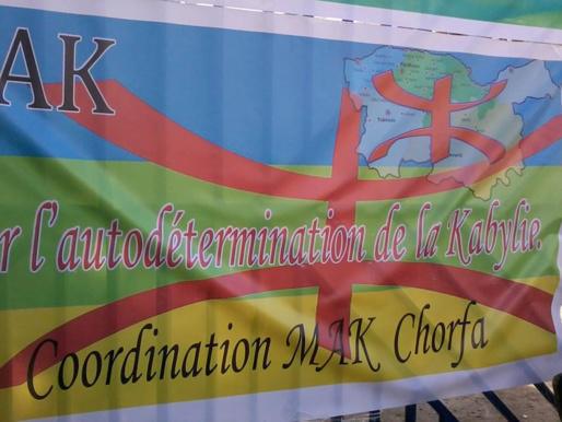 Bouaziz Ait Chebib, président du MAK, lors d'une marche en Kabylie. PH/DR