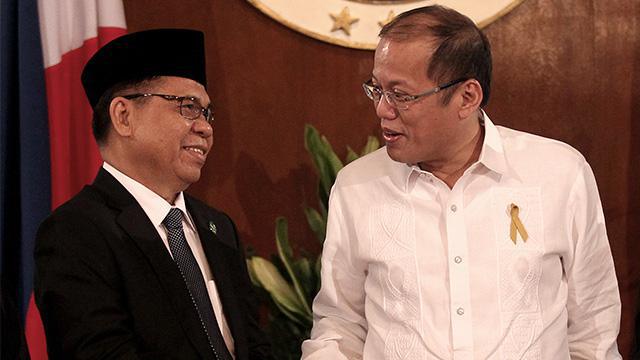 Rencontre historique entre le président philippin Benigno Aquino III et le président du MILF Ibrahim Murad, jeudi 27/03/2014 (PH/DR)