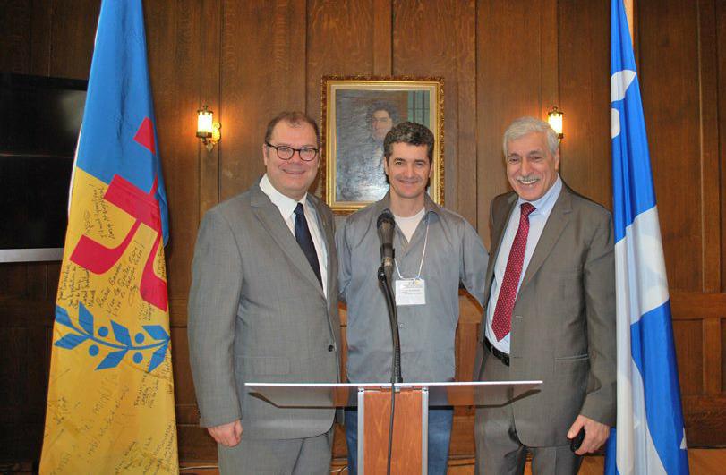 Rencontre entre le président Ferhat Mehenni (à d.) et le député Mario Beaulieu (à g.) à la SSJBM, samedi 28/11/2015 (PH/SIWEL)