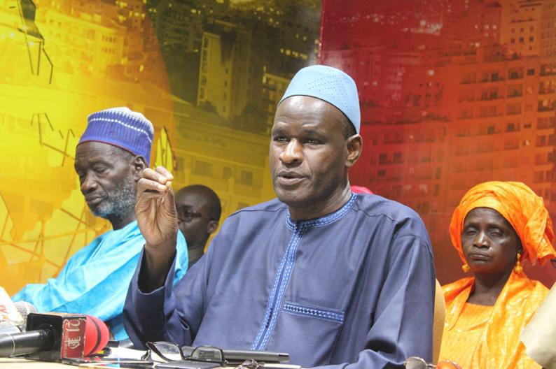 Vaccins contre la COVID:Thierno LO pour une concurrence entre ténors de la musique,les partis politiques...(video)