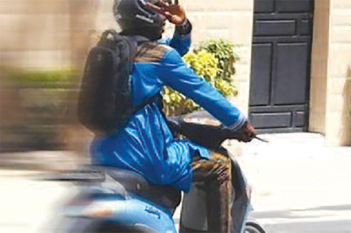 Les "livreurs", motocyclettes et cyclomoteurs interdits de circuler entre 6 H et minuit (DOCUMENT)