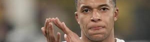 Real Madrid - "Kylian Mbappé commence à accepter de jouer N°9, il n'aura pas le couloir de Vinicius"