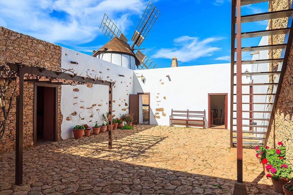 Centro de Interpretacion de los Molinos Centro de Interpretacion de los Molinos