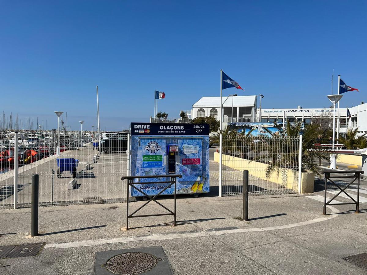 ICE STORE MARSEILLE - YATCHING CLUB ICE STORE MARSEILLE - YATCHING CLUB