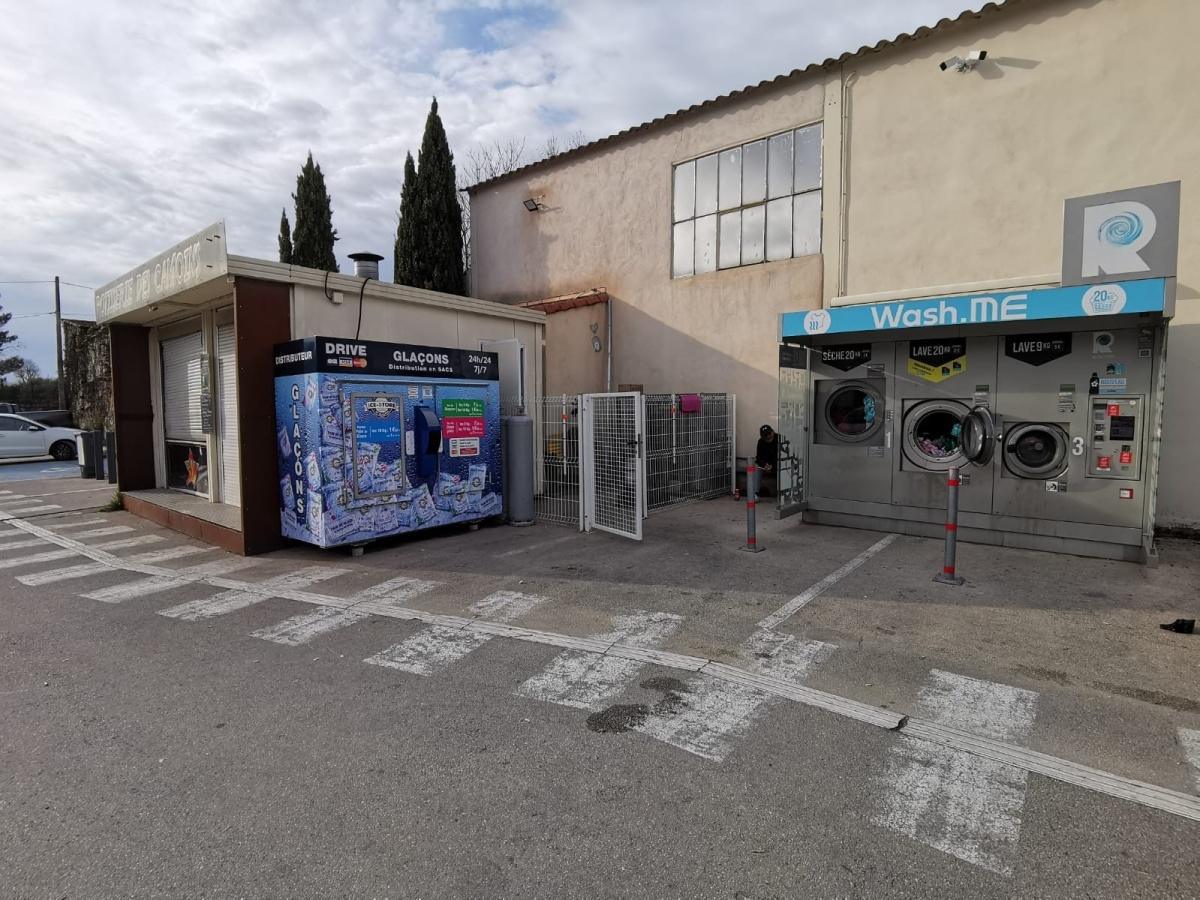 ICE STORE MARSEILLE - CARREFOUR ICE STORE MARSEILLE - CARREFOUR