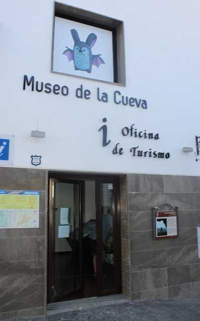 Entrance -tourism office